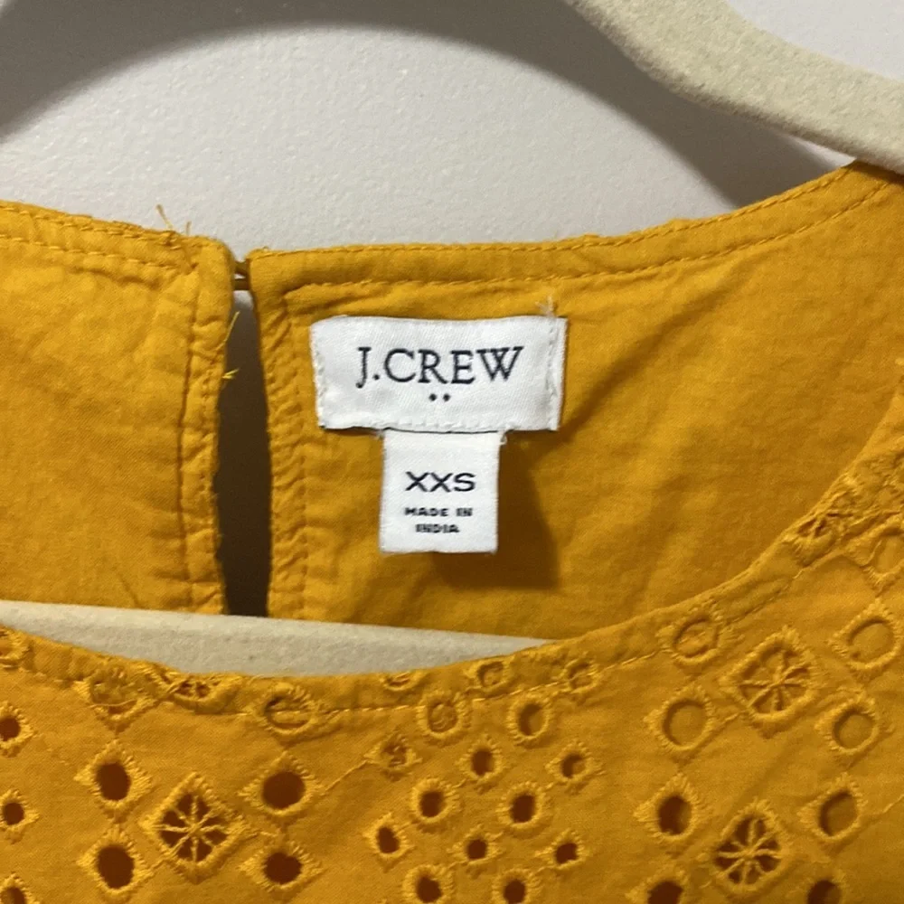 NWOT! J. Crew Eyelet puff-sleeve top 100% cotton‎